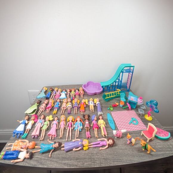 Polly Pocket Lot of Vintage and Modern Dolls, Accessories and Clothing Y2K - Picture 1 of 14